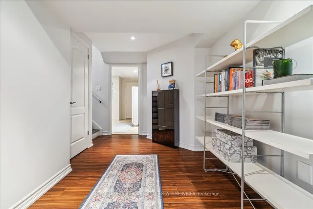 Additional image 32 of 181 Theodore Dr