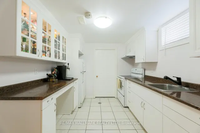 Additional image 16 of 118 Newport Ave