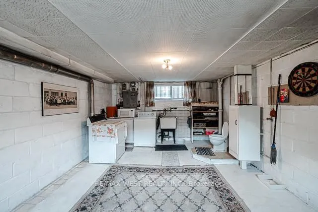 Additional image 6 of 1081 Islington Ave