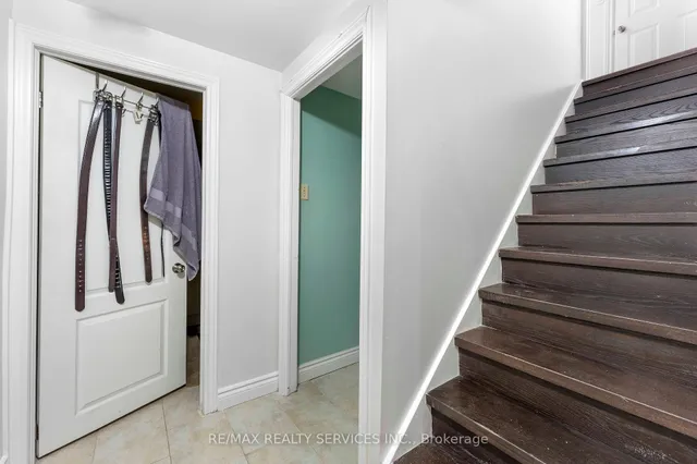 Additional image 24 of 8 Heatherside Crt