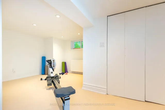 Additional image 32 of 437 St Clements Ave