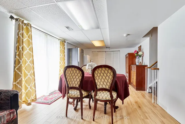 Additional image 35 of 40 Farmview Cres