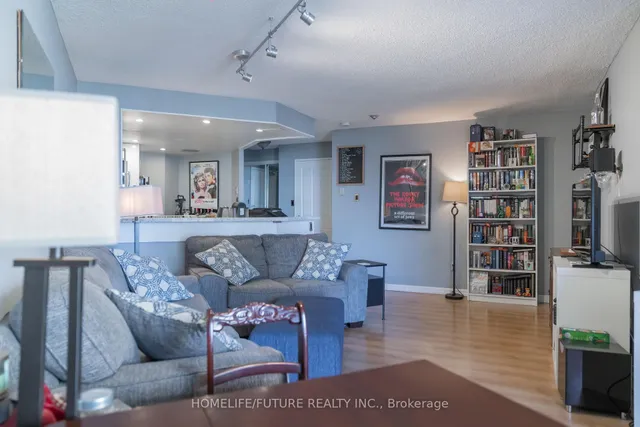 Additional image 10 of 77 Maitland Pl Unit 1004