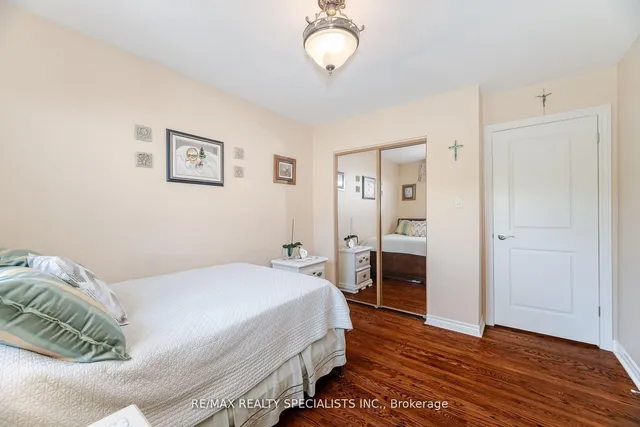 Additional image 17 of 648 Dodsworth Cres