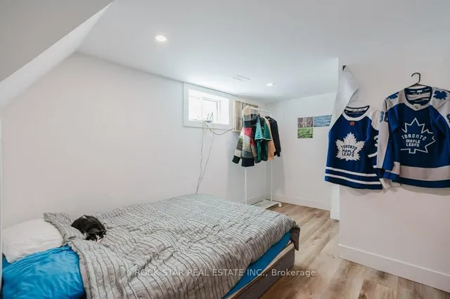 Additional image 29 of 859 Upper Ottawa St