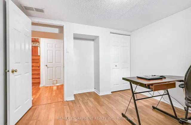 Additional image 37 of 14 Ashridge Pl