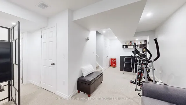 Additional image 27 of 721 Shortreed Cres