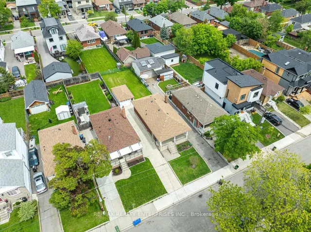 Additional image 31 of 68 Algoma St