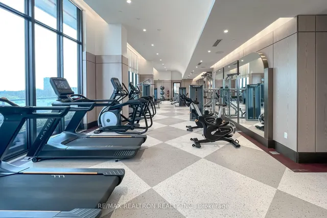 Additional image 39 of 10 Inn On The Park Dr Unit 710