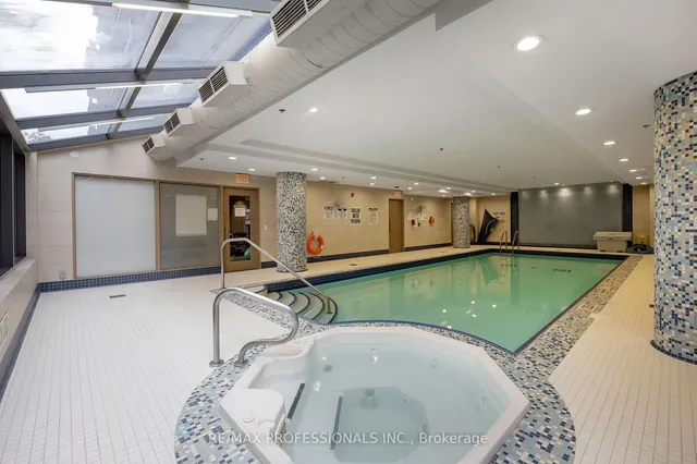 Additional image 41 of 9 Burnhamthorpe Cres Unit LPH7