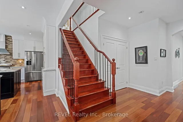 Additional image 22 of 401 Schreyer Cres