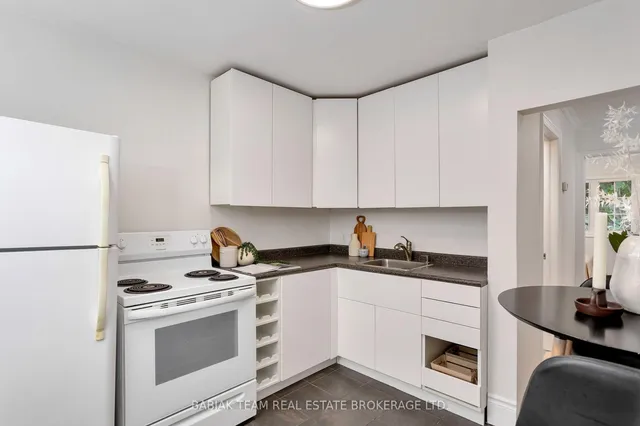 Additional image 11 of 30 Mould Ave