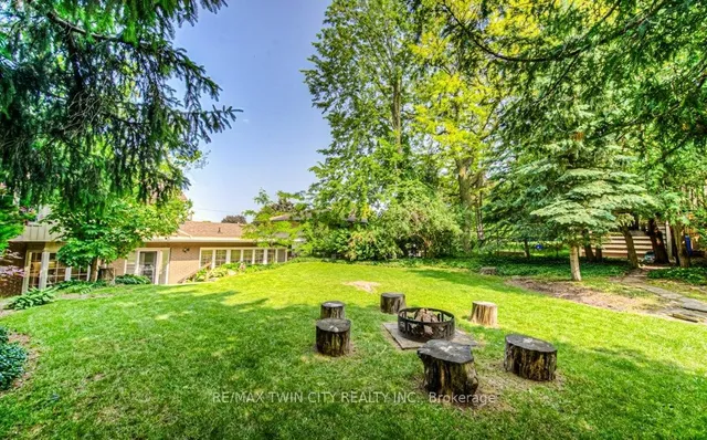 Additional image 45 of 211 RIPPLEWOOD Cres