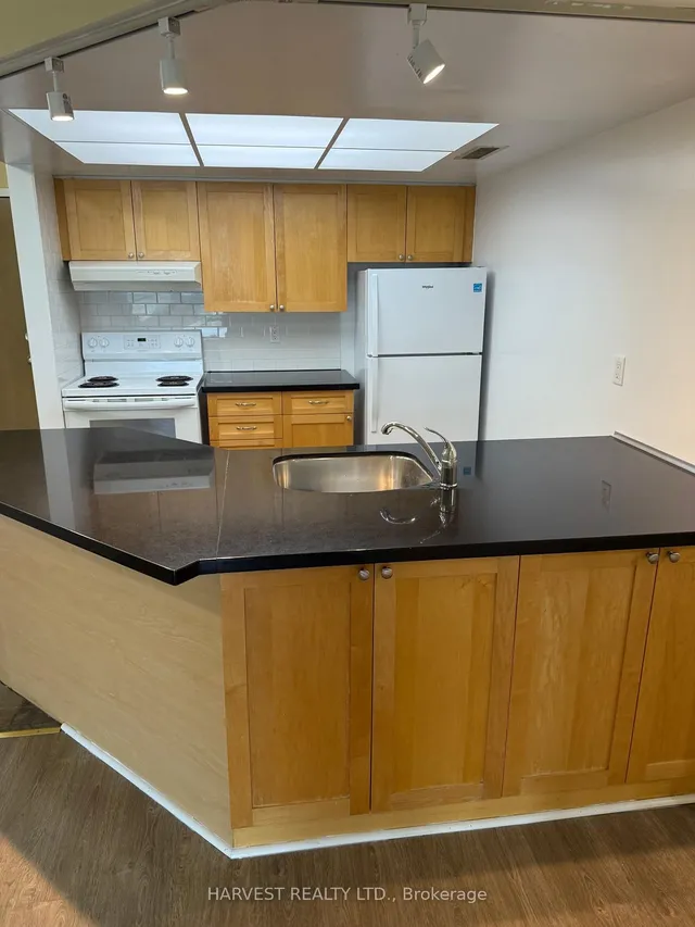 Additional image 5 of 1001 Bay St Unit 1715