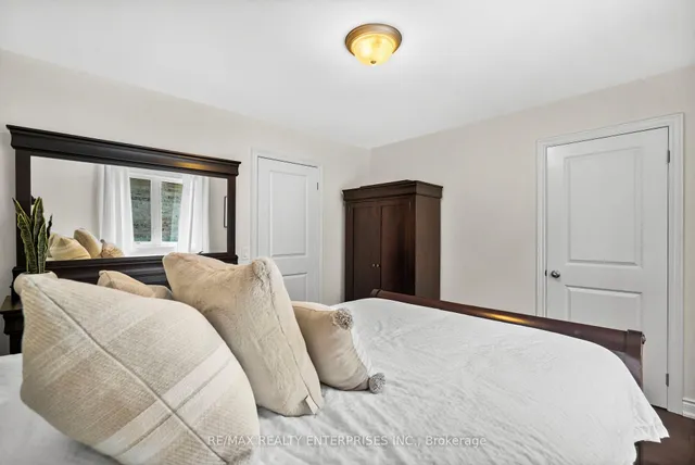 Additional image 39 of 3243 Larry Cres