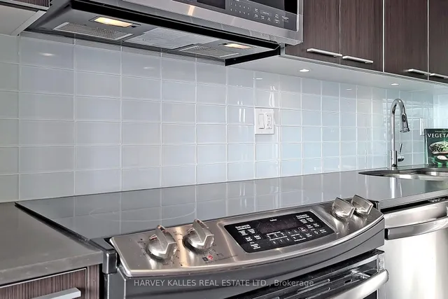 Additional image 9 of 10 Park Lawn Rd Unit 3804