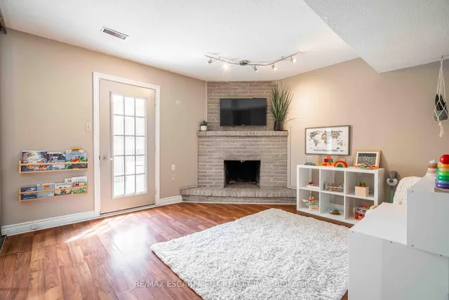 Additional image 7 of 1155 Paramount Dr Unit 13