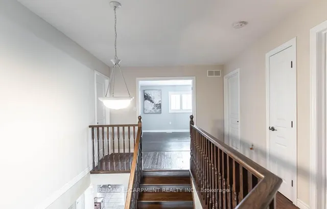 Additional image 22 of 127 Garinger Cres