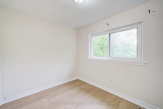 Additional image 18 of 52 Burkwood Cres