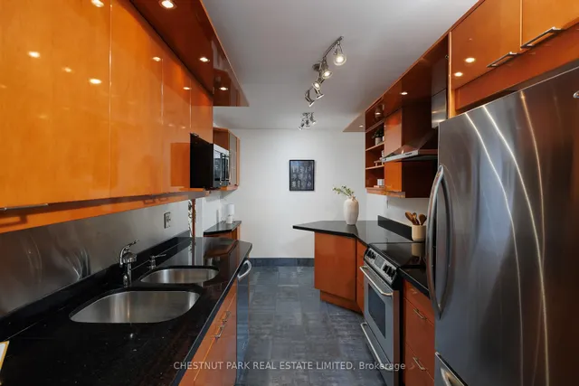 Additional image 13 of 62 Wellesley St Unit 1903