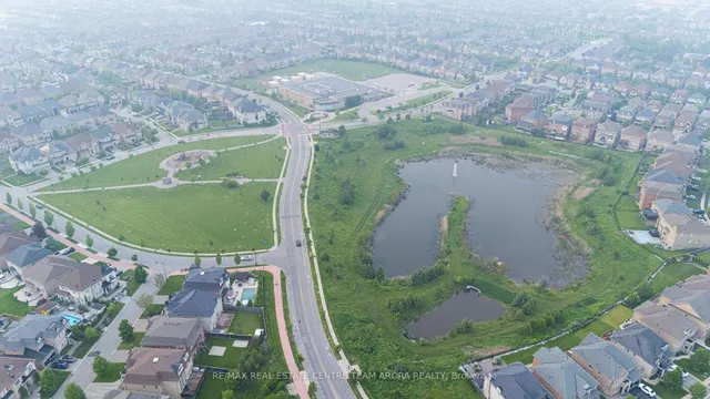 Additional image 50 of 8 Haywood Dr