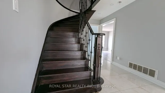 Additional image 9 of 12 Oaklea Blvd