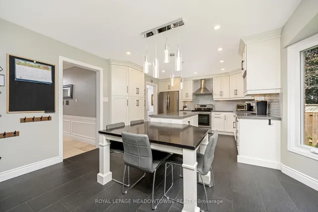 Additional image 14 of 400 Devonshire Terr