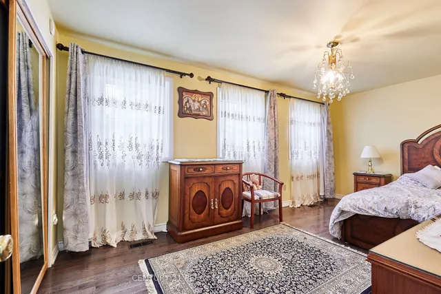 Additional image 30 of 40 Farmview Cres