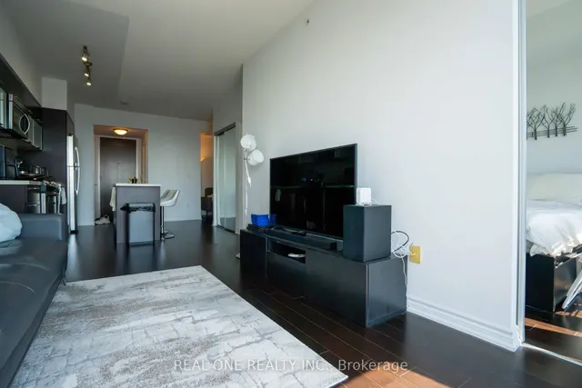 Additional image 5 of 386 Yonge St Unit 4613