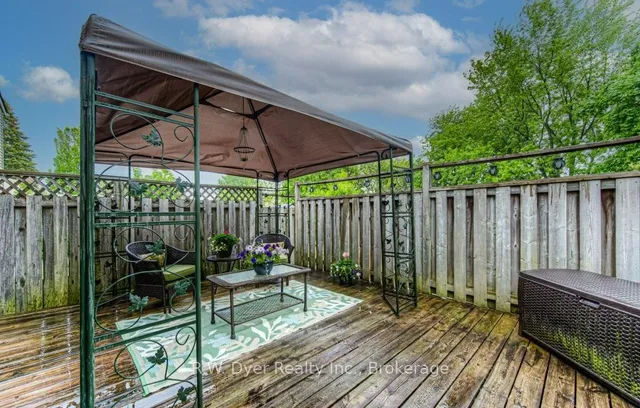 Additional image 43 of 79 Timberlane Cres