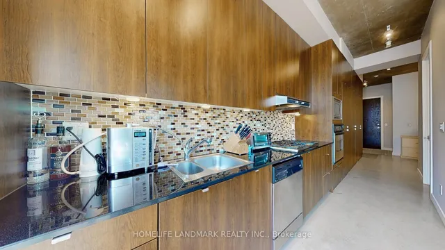 Additional image 21 of 23 Brant St Unit 712