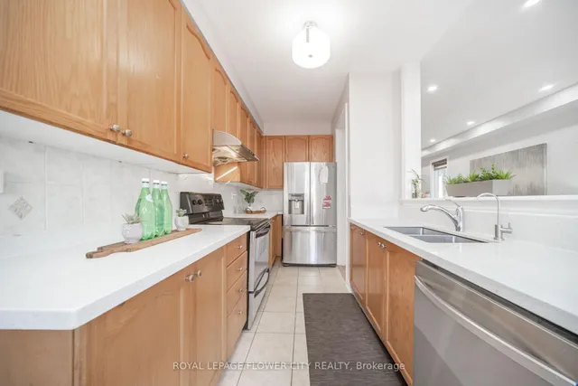 Additional image 17 of 18 Nathaniel Cres