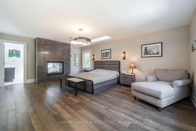 Additional image 22 of 2163 Deyncourt Dr