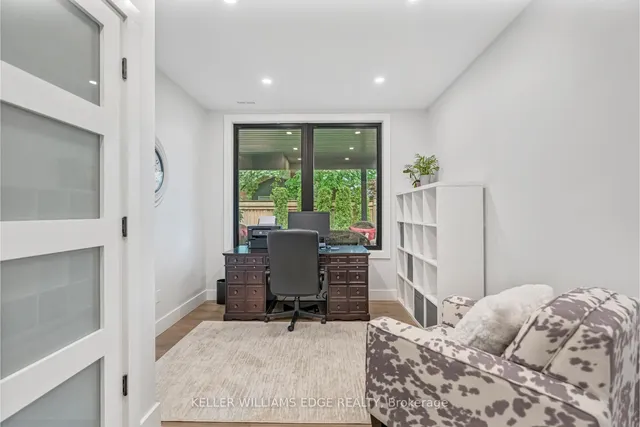 Additional image 36 of 5 Carl Cres