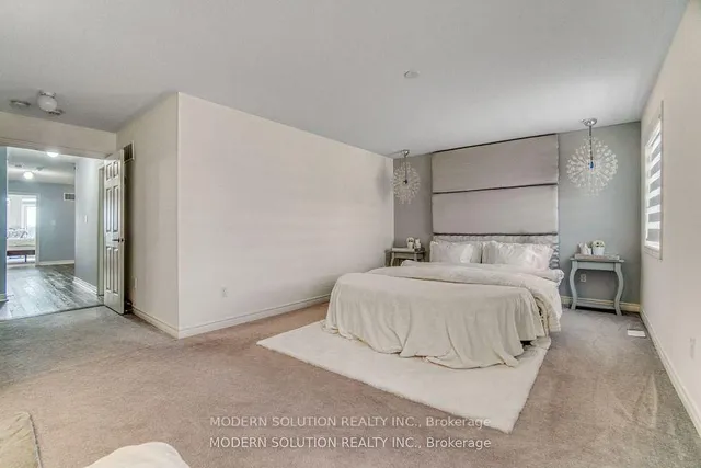 Additional image 13 of 552 Bessborough Dr