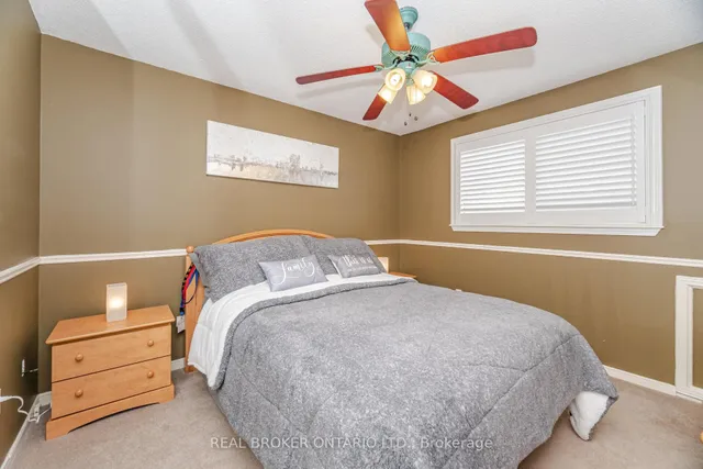 Additional image 30 of 28 Lacewood Cres