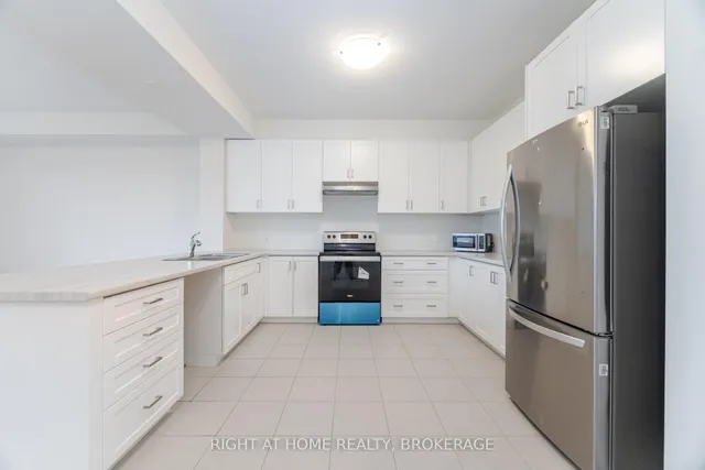 Additional image 10 of 30 Zoe Lane