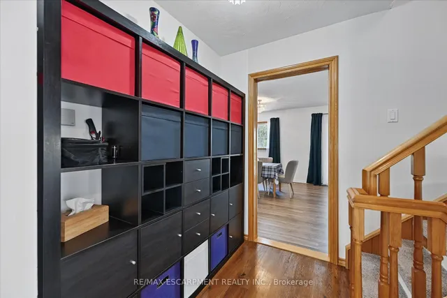 Additional image 18 of 1280 Consort Cres