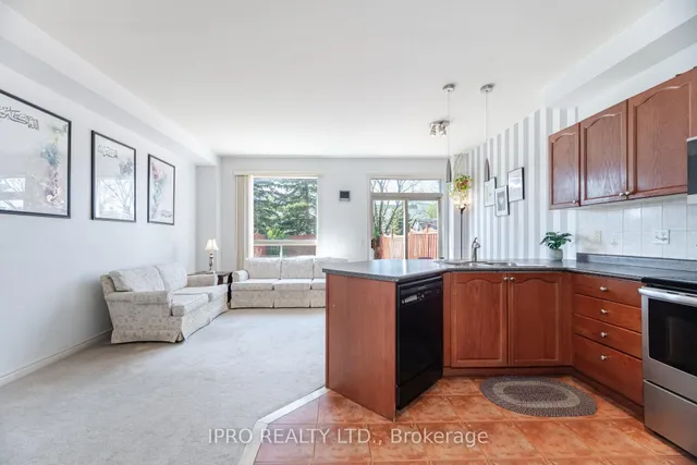 Additional image 13 of 932 Ledbury Cres