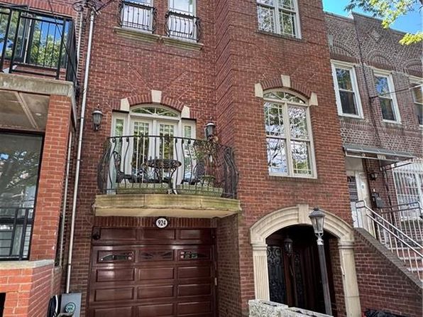 924 51st St, Brooklyn, NY 11219