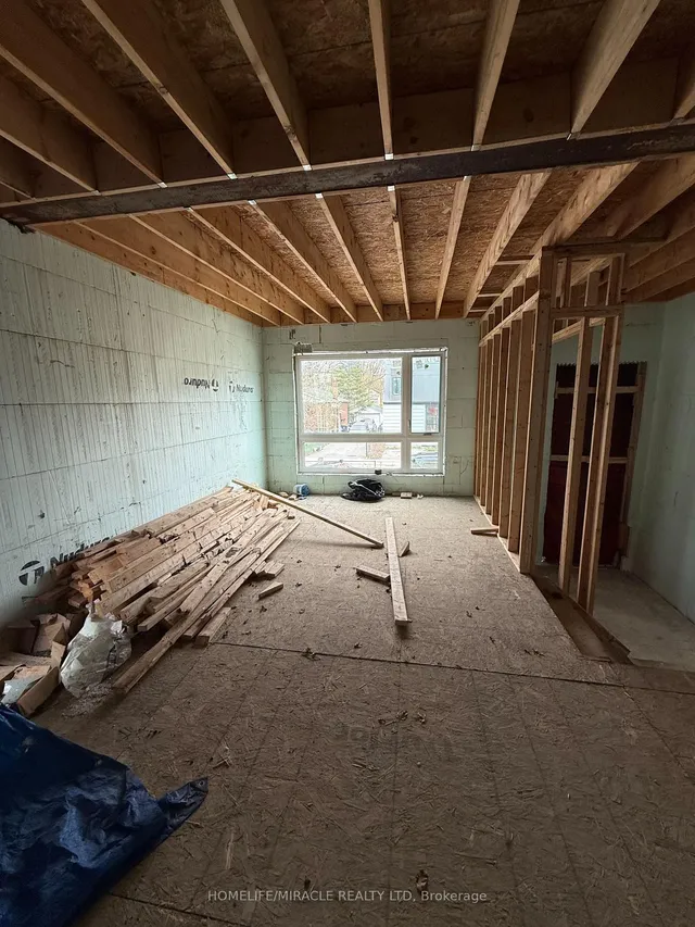 Additional image 14 of 42 August Ave