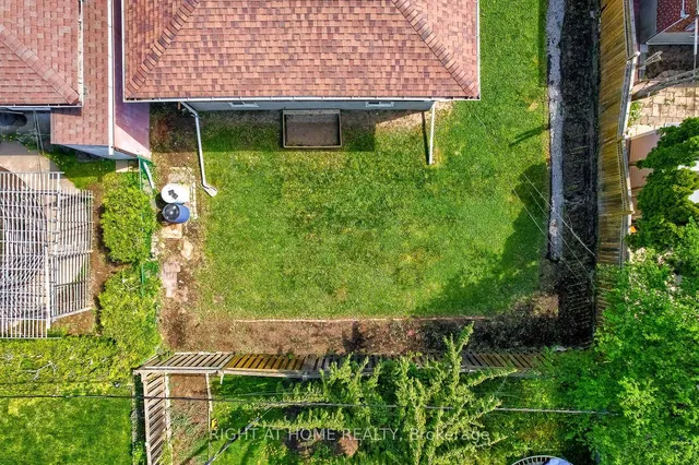 Additional image 38 of 14 Amulet St