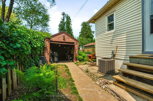 Additional image 38 of 184 Rosslyn Ave