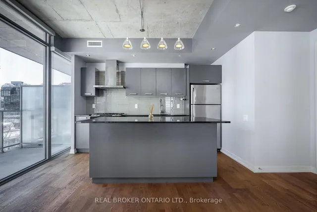 Additional image 7 of 95 Bathurst St Unit 1201