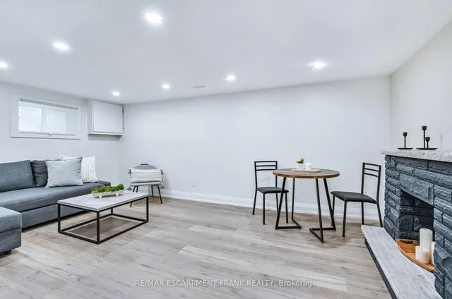 Additional image 34 of 17 East 11th St