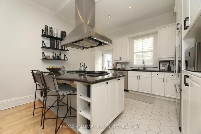 Additional image 11 of 113 Trinity St