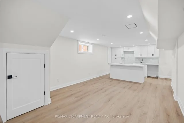 Additional image 26 of 15 Hardale Cres