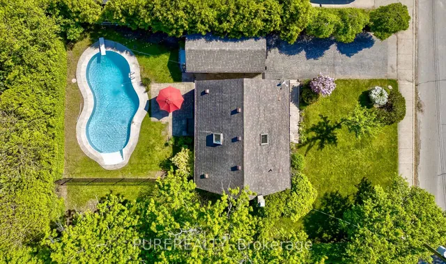 2067 Maplewood Dr