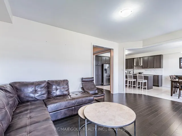 Additional image 12 of 4 Wainwright Dr