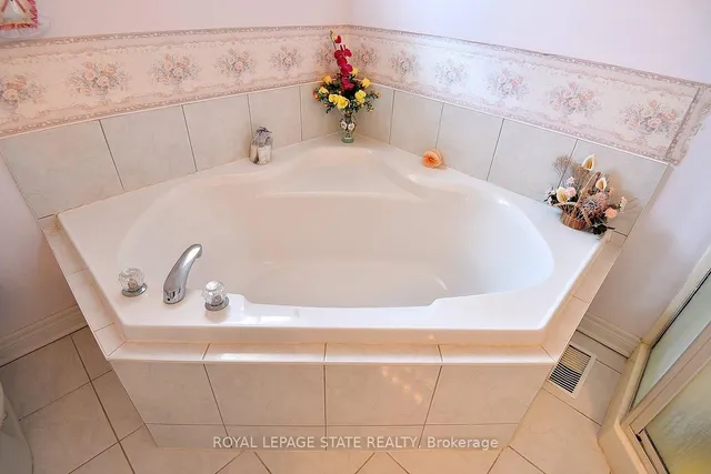 Additional image 24 of 13 Chianti Cres
